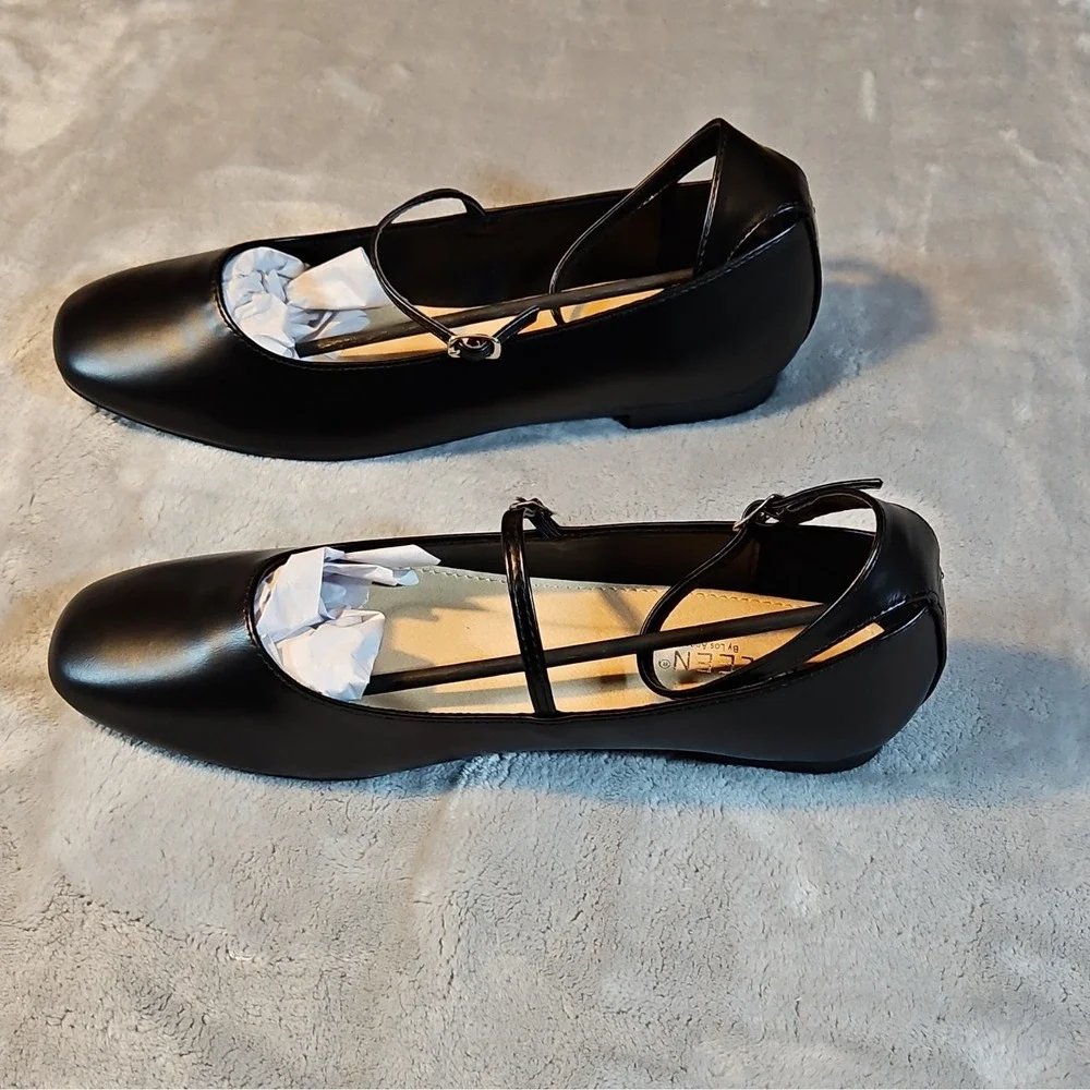 DDK Black Mary Jane Women's Flat Size 8.5 Square Toe Ankle Strap Buckle